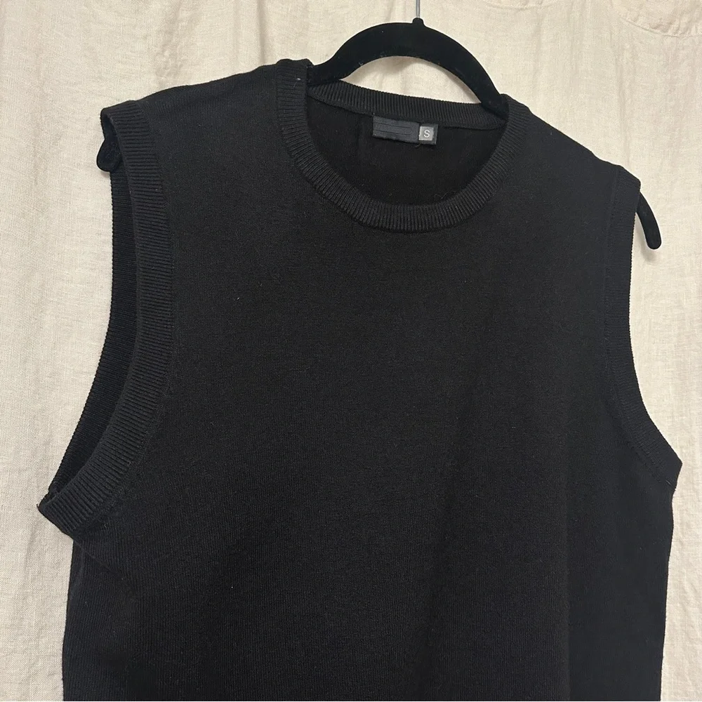 Shein Sleeveless Sweater - Black